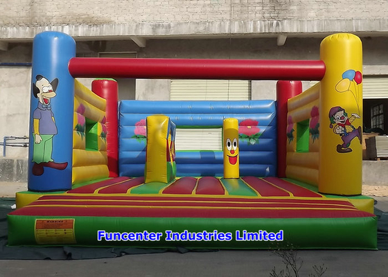 Παιδιά που παίζουν τα διογκώσιμα Bouncy Castle λουλουδιών υλικά διάρκειας σχεδίων υψηλά