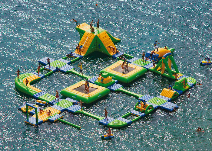 Υψηλό πάρκο νερού Bouncy διάρκειας, προληπτικό φάρμακο διάβρωσης θαλάσσιου νερού πάρκων αθλητικού νερού Aqua